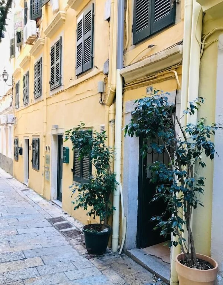 Фото Porta Reale Suite by CorfuEscapes