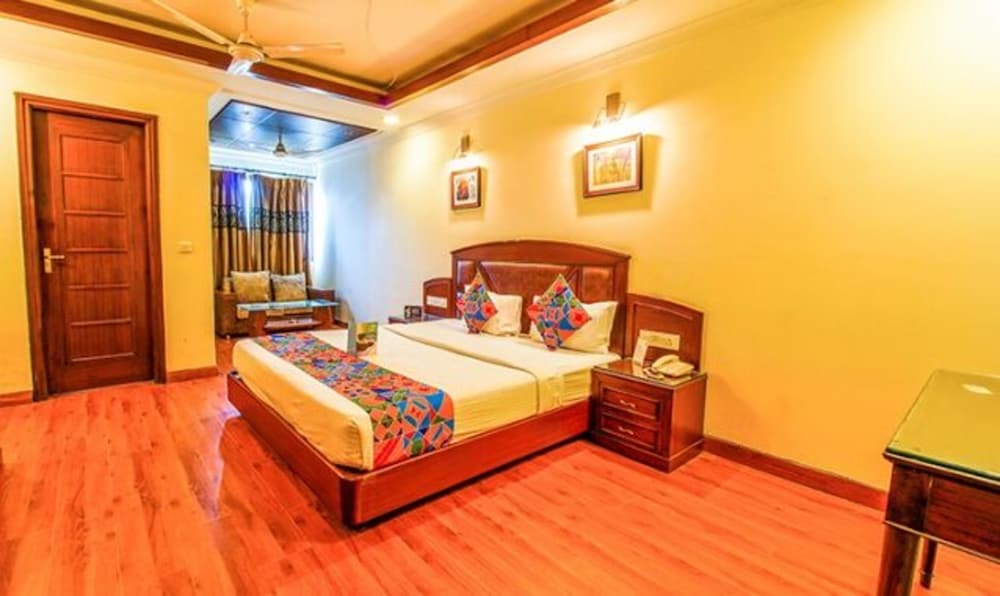 Фото Fabhotel South View