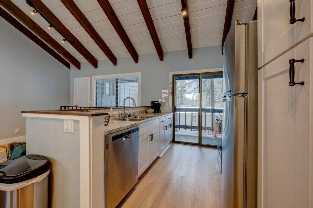 Фото Spacious 1br Cozy Cabin with Patio & Extra Bed