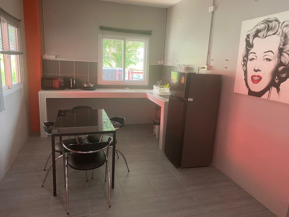 Фото Karon Studio Apartment