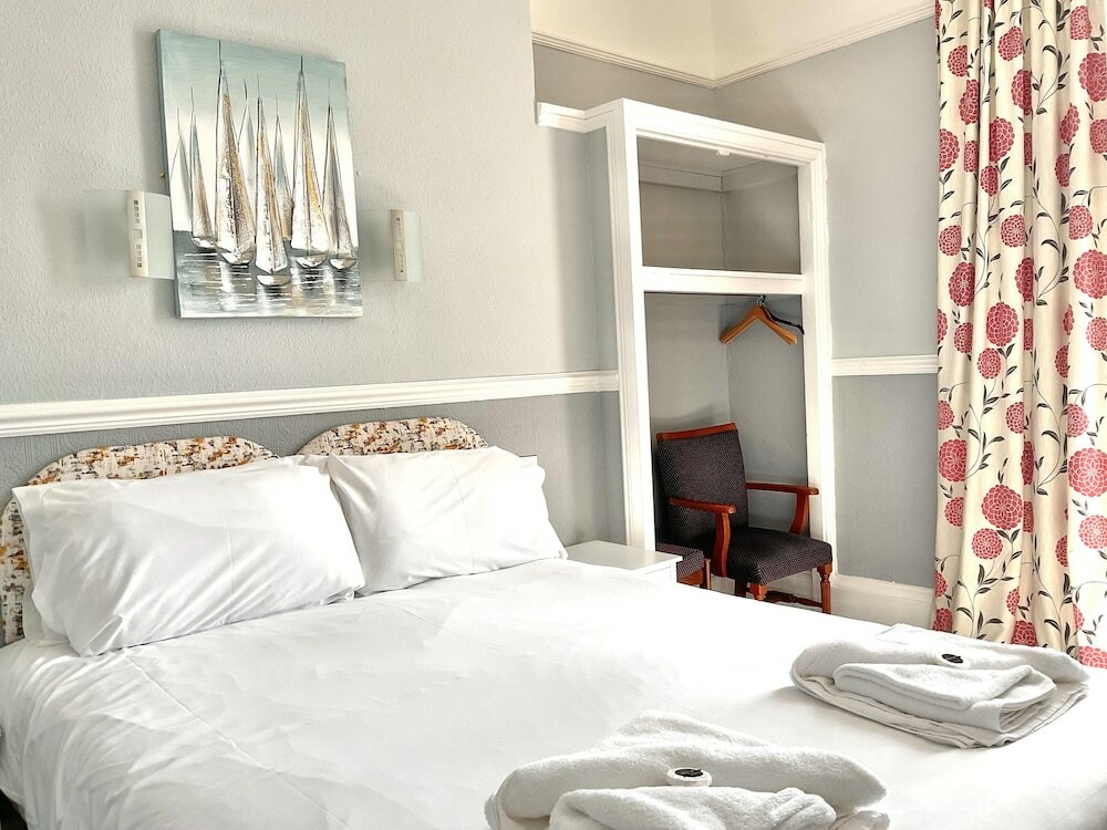 Фото Ashton Court Hotel