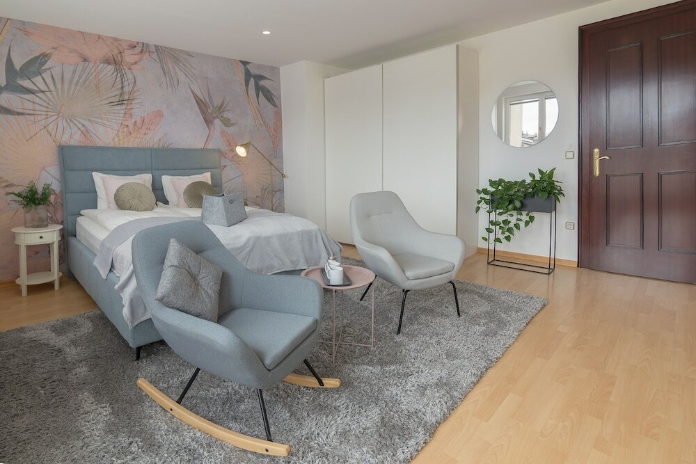 Фото Rooms and Apartments in Eagle's Nest