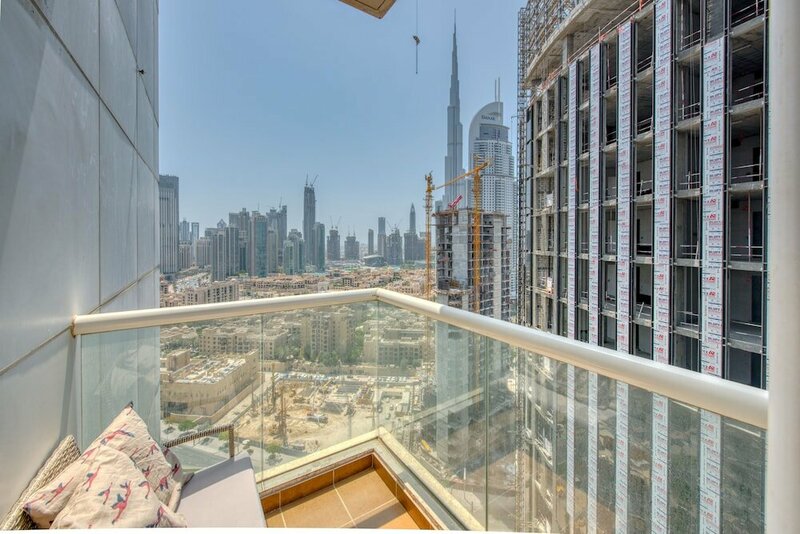 Апартаменты R&h Burj Al Nojoum в Дубае