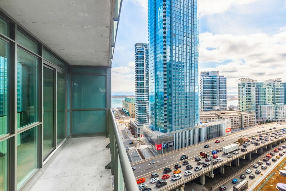 Фото Sterling Suites - Financial District