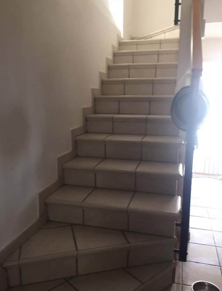 Фото Beach House in Larnaca