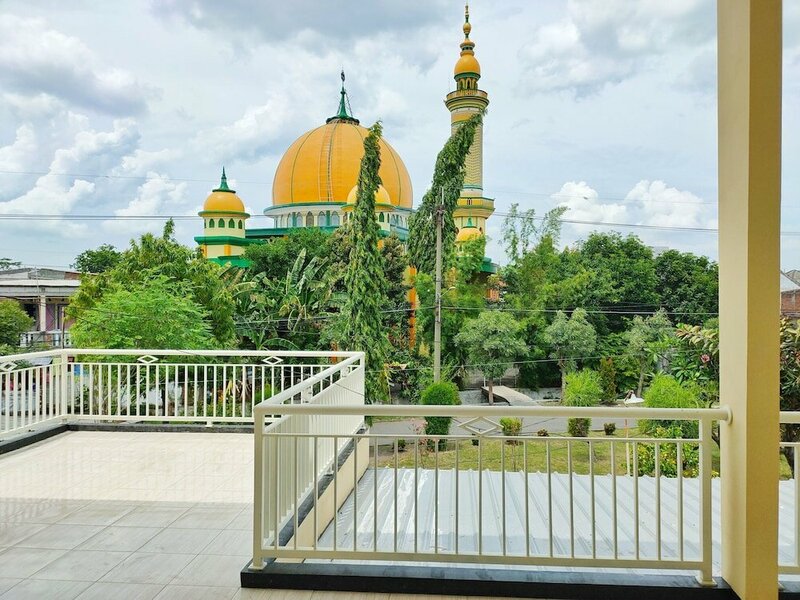 Гостиница Surabaya Homey near ITS в Сурабае