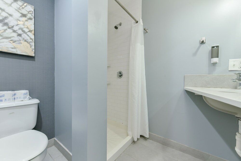 Фото Temple Place Suites