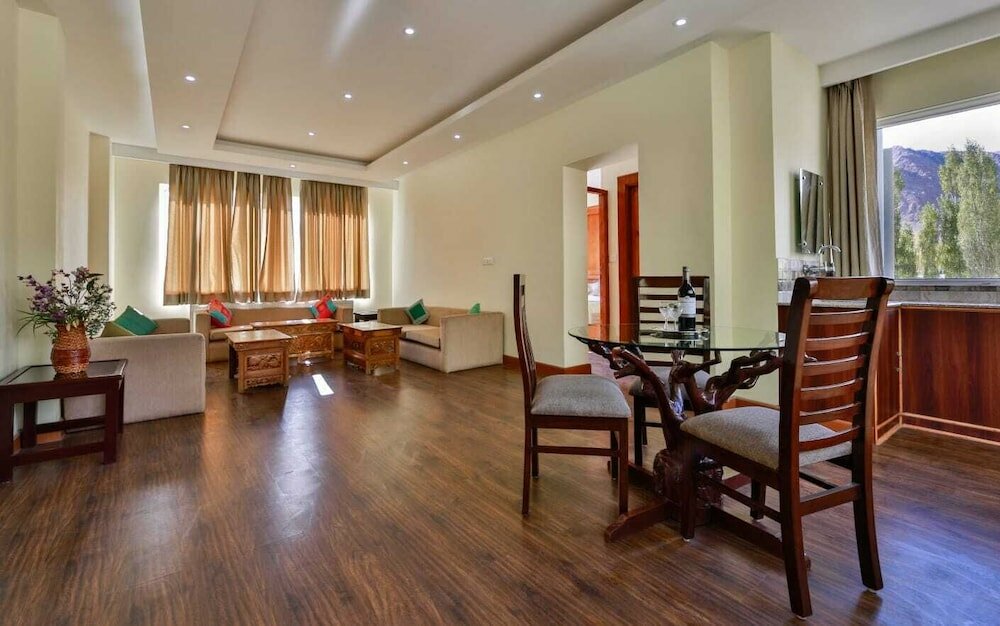 Фото Reenam Hotel