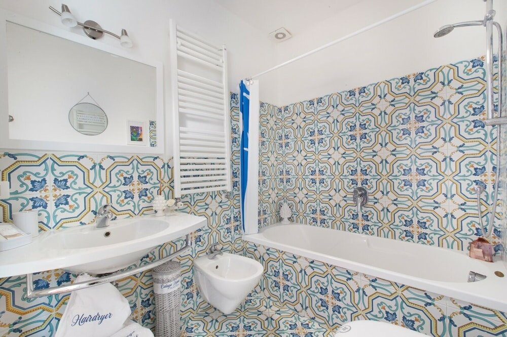 Фото Caluga House