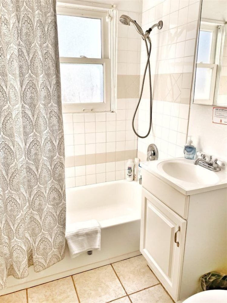 Фото Orange Tree Cottages Downtown