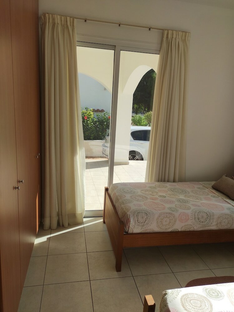 Фото Town Center Holiday Villa