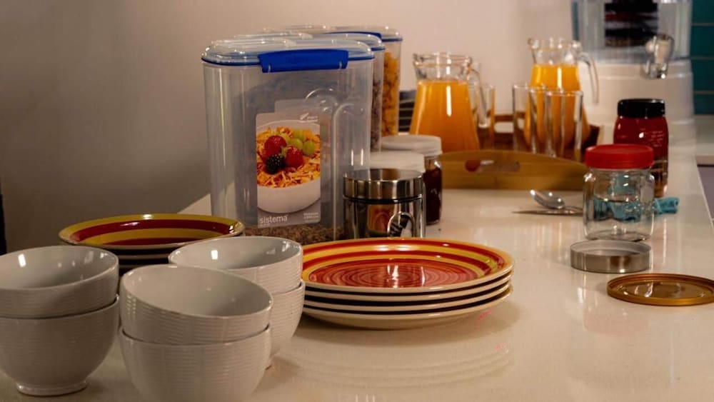 Фото Explorer Backpackers