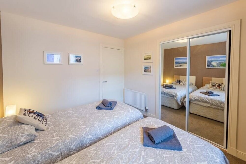 Фото Contemporary Holyrood Apartment