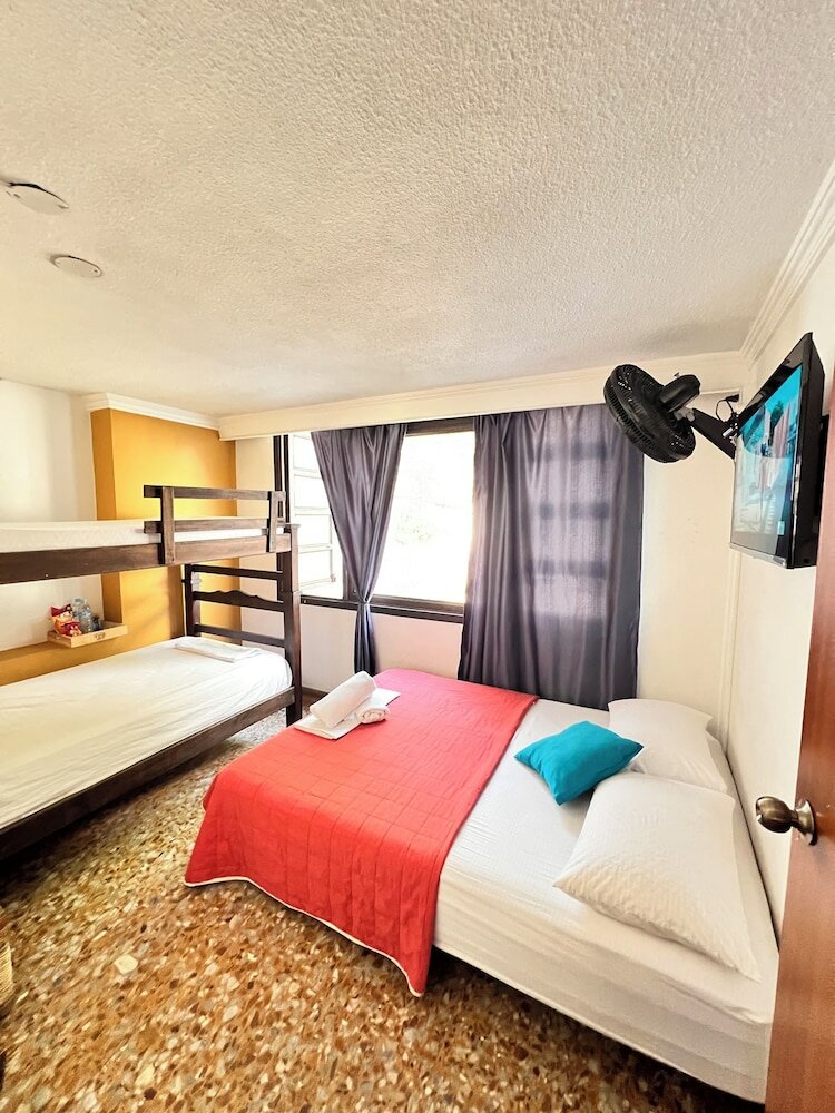 Фото Green Door Boutique