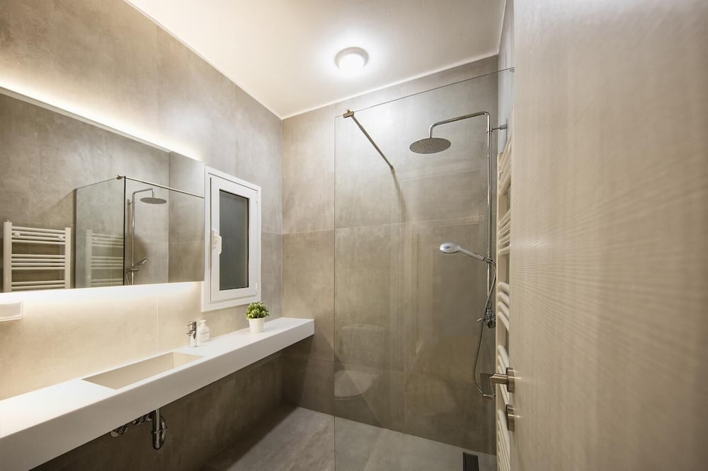 Фото Kolonaki Square Executive Apartment