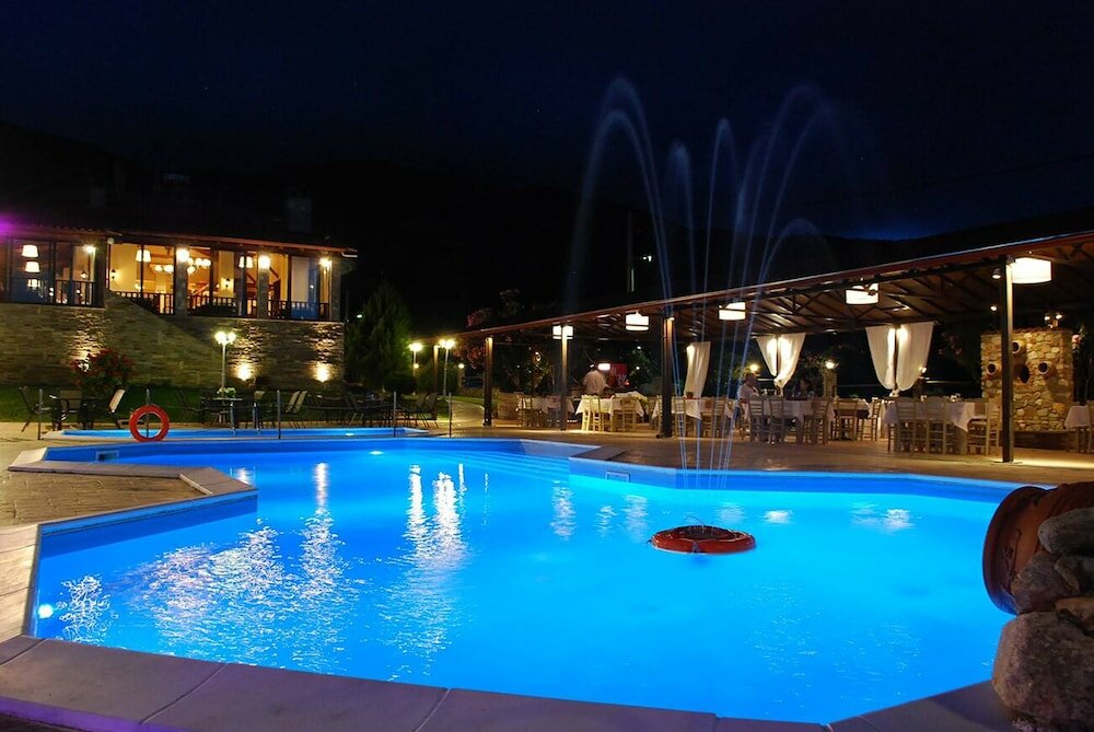 Фото отеля 2