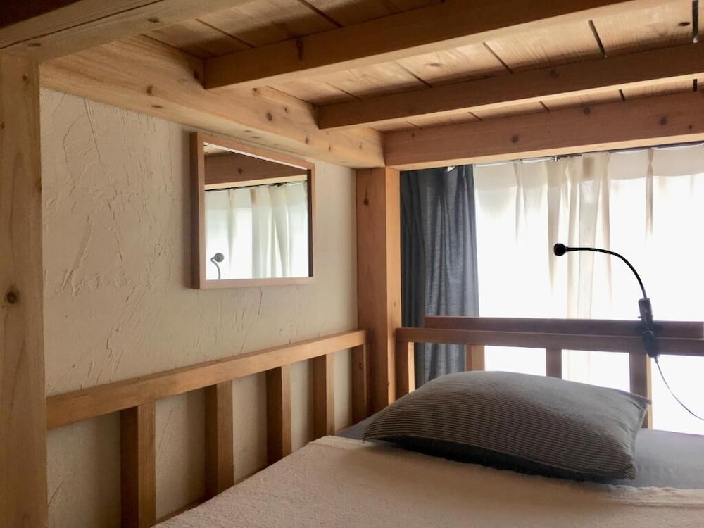 Фото Golden Mile Hostel