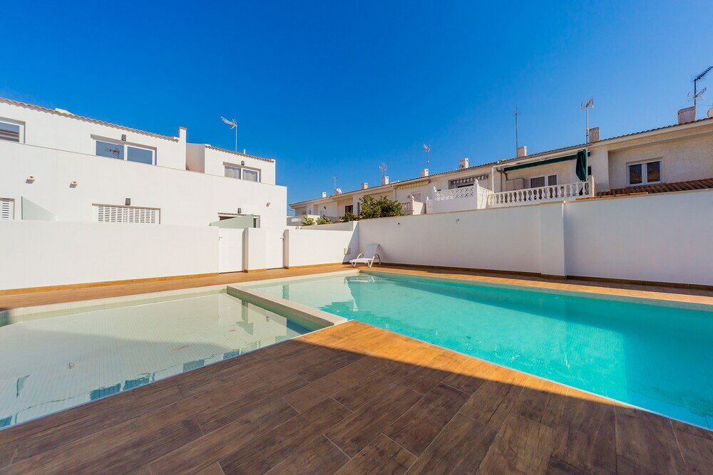 Фото Apartamentos El Abuelo