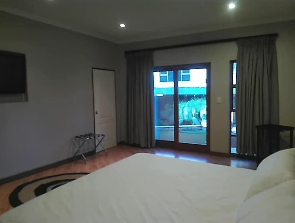 Фото Inn On Mars