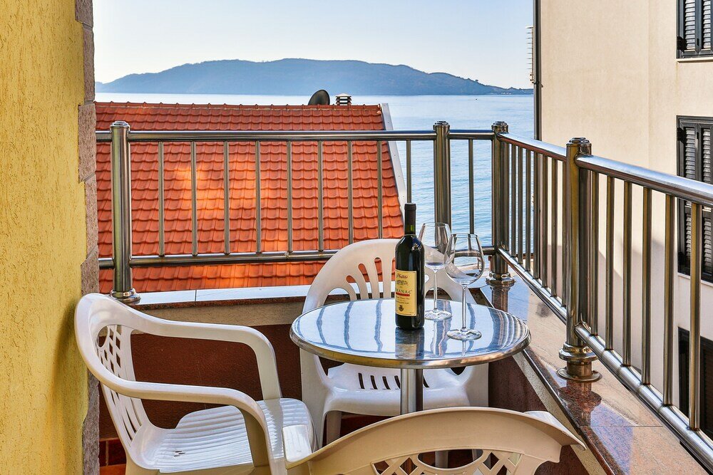 Фото Apartmani Luka - Vila Brzulović