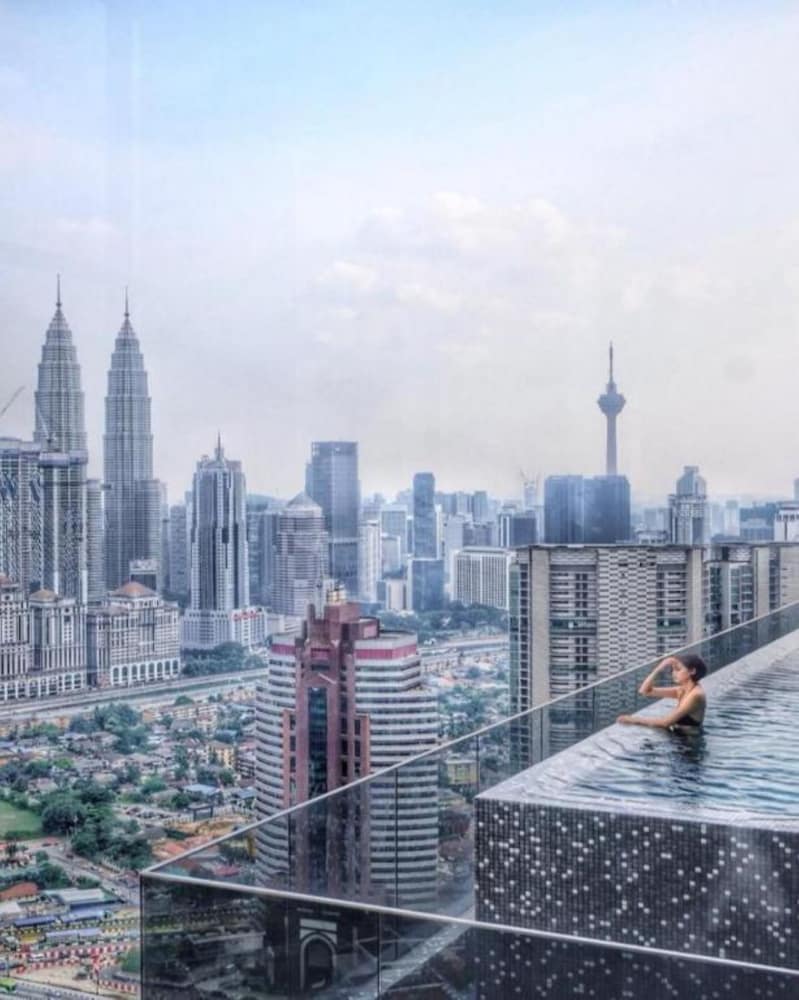 Фото Expressionz Suites by iHost Global