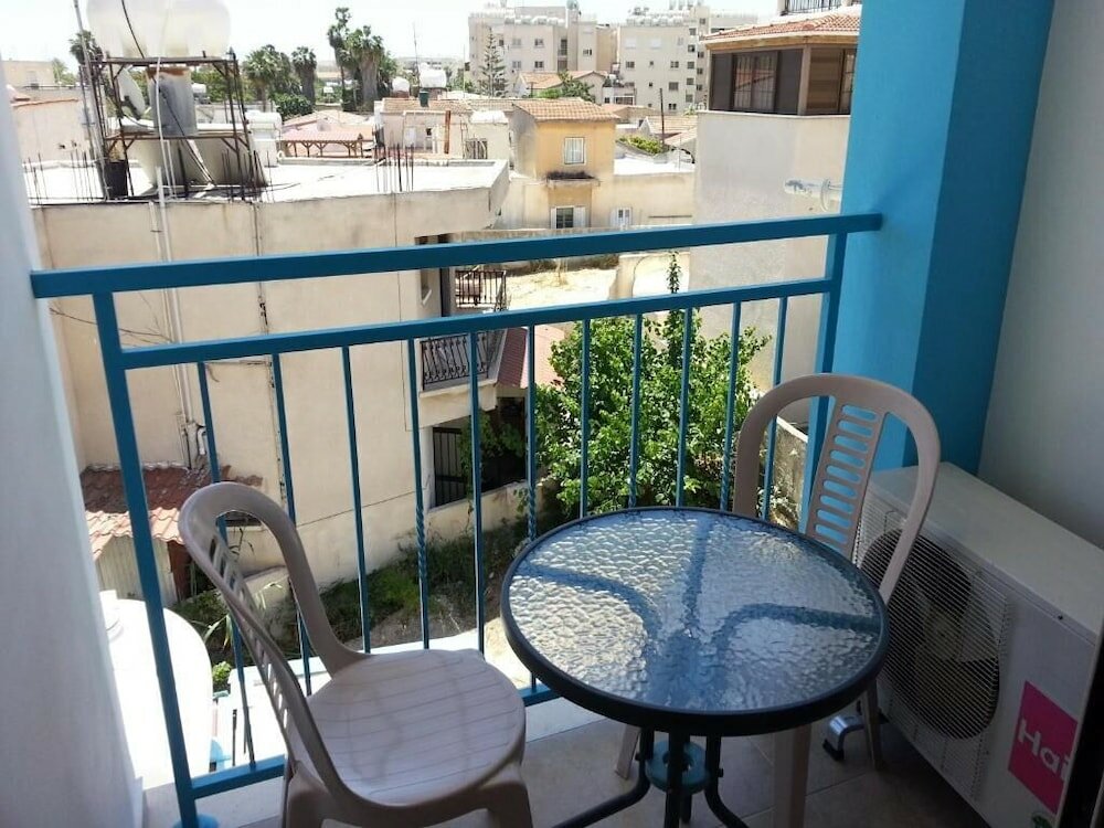 Фото St Lazaros House