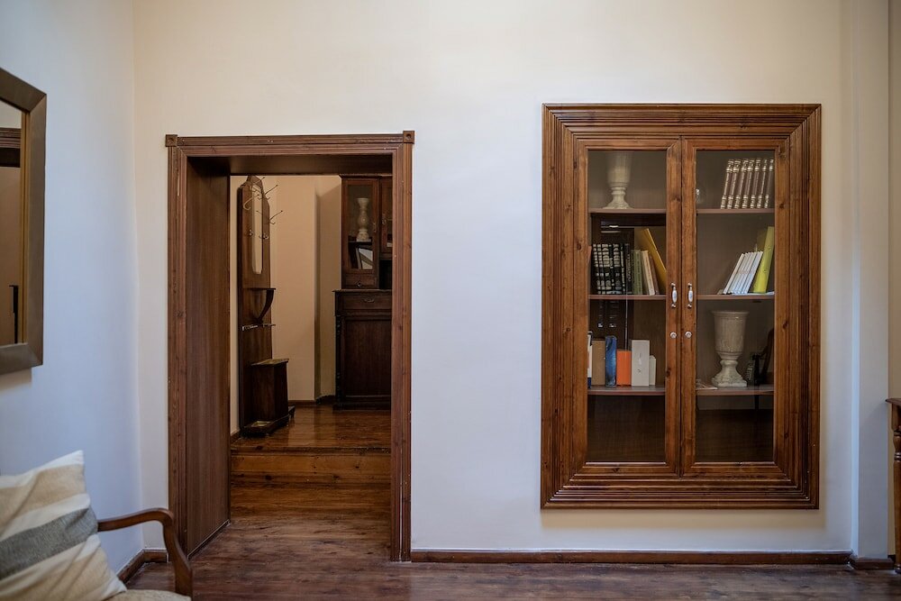 Фото Old Town Suites