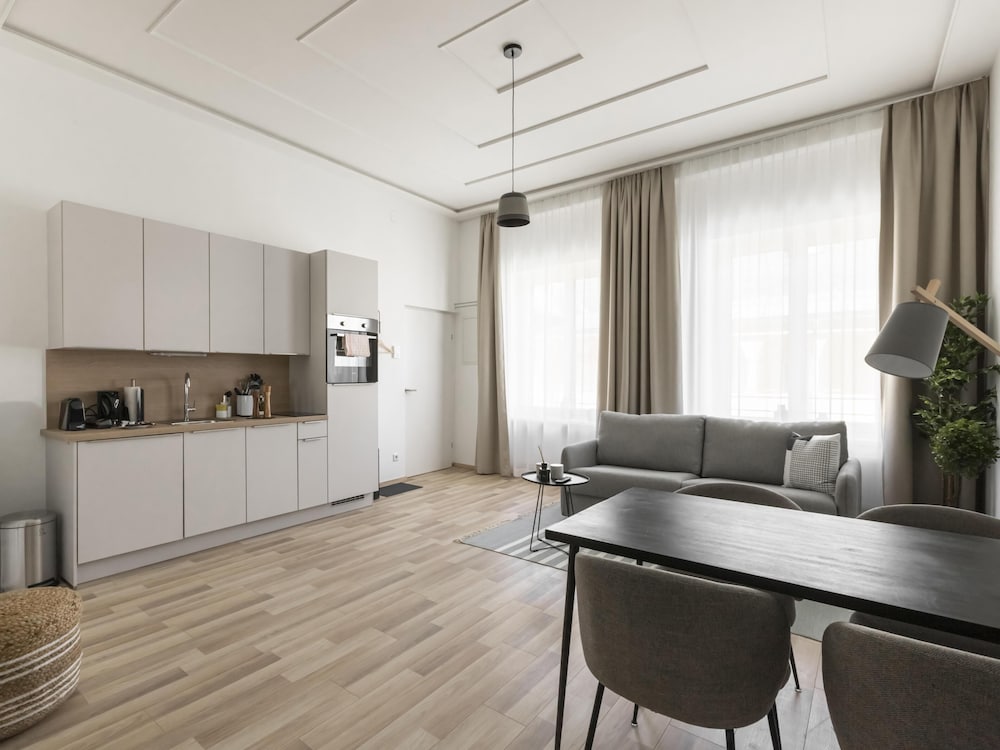 Фото Limehome Villach Hauptplatz