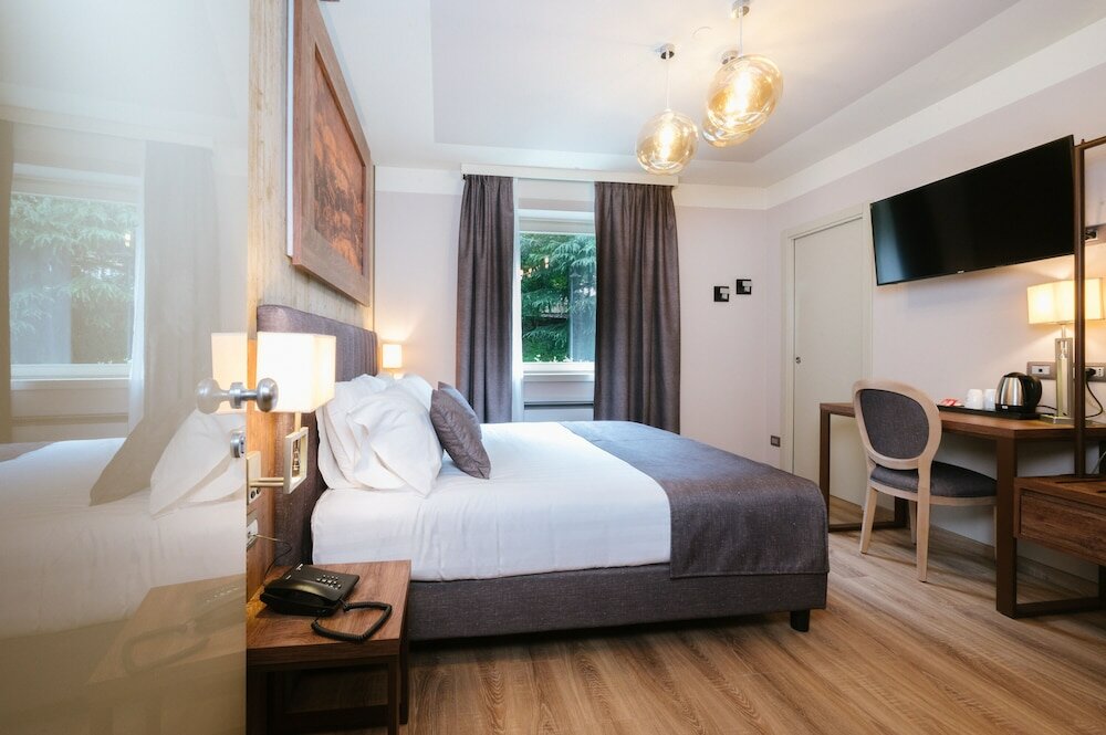 Фото отеля 2