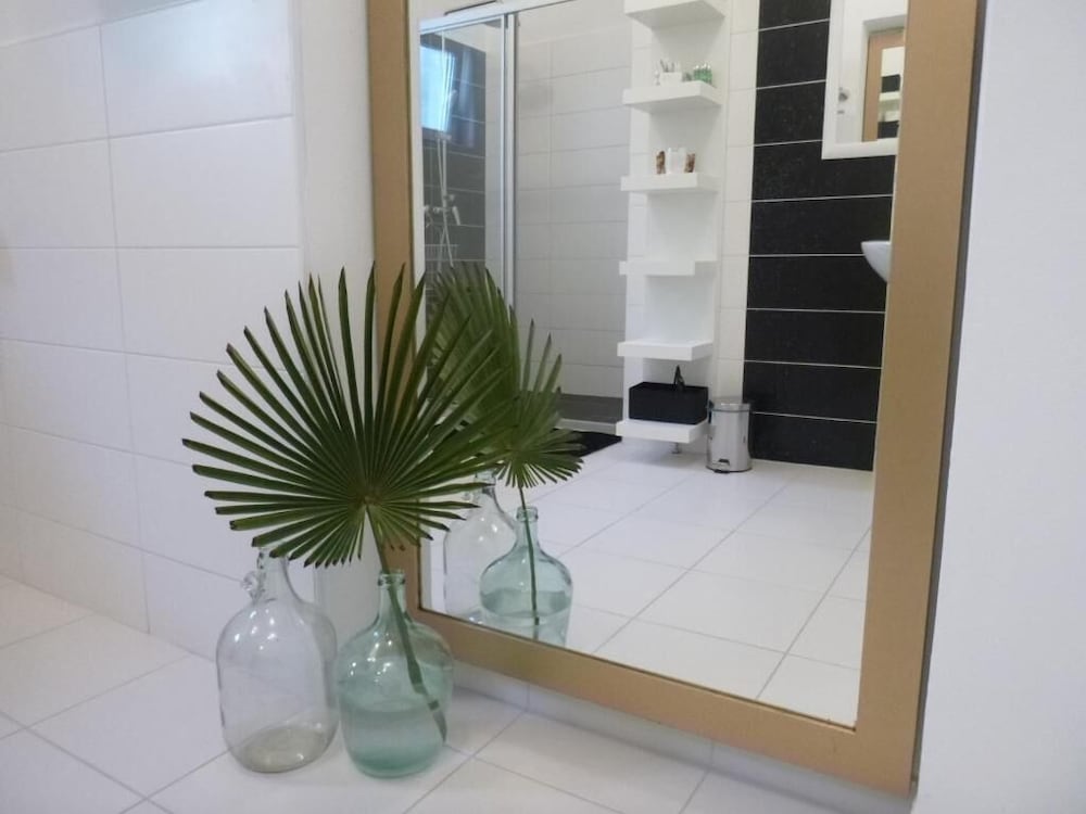 Фото Luxury Apartments Gold and Grey