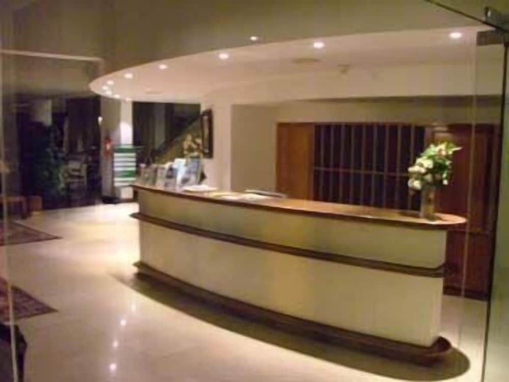 Фото Hotel Escola