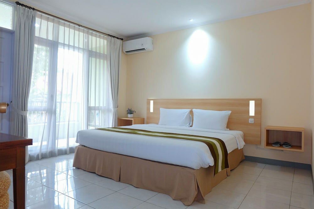 Фото Whiz Residence Darmo Harapan Surabaya