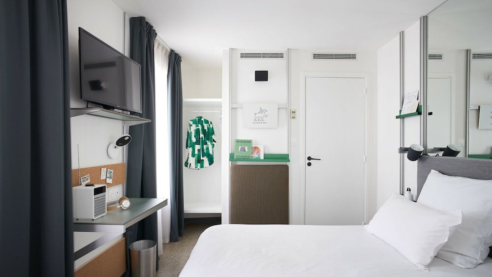 Фото French Theory