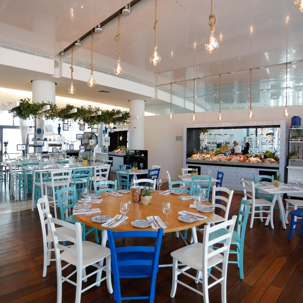 Фото West All Suite