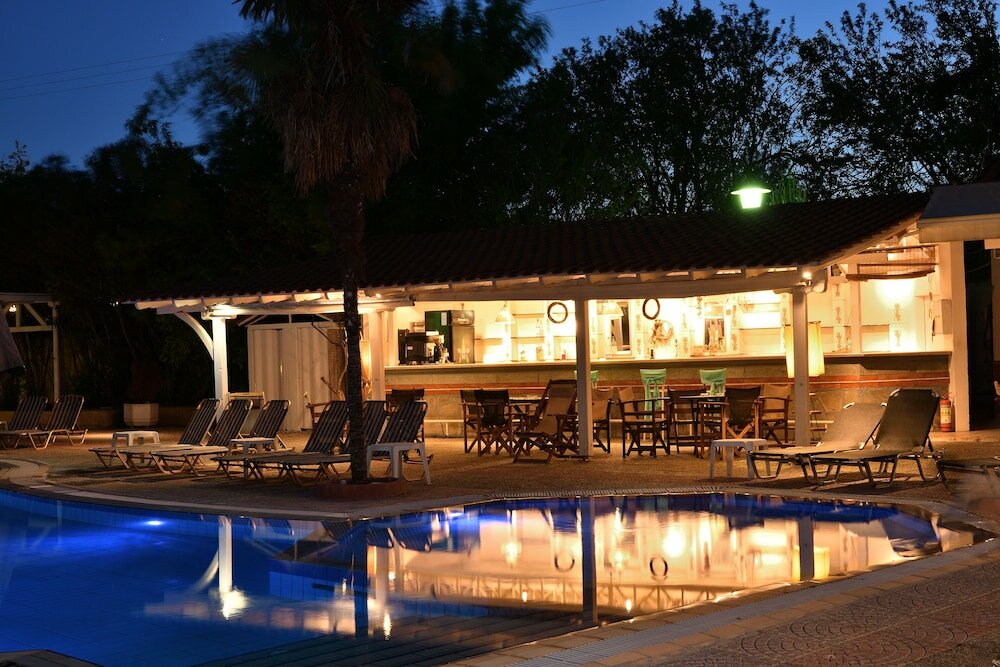 Фото Four Seasons Hotel