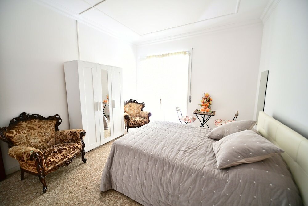 Фото Queen Vatican