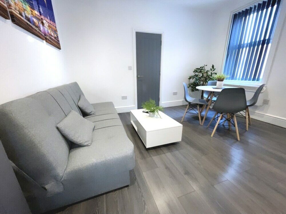 Фото Albert Luxury Hottub and Jacuzzi Apartments