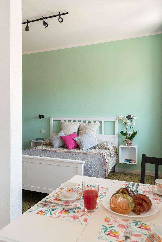 Фото Altré Guest House