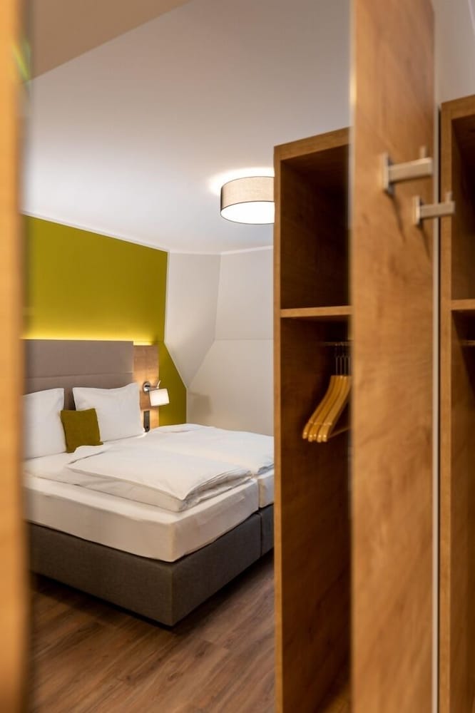 Фото Hotel Landgasthaus Ständenhof