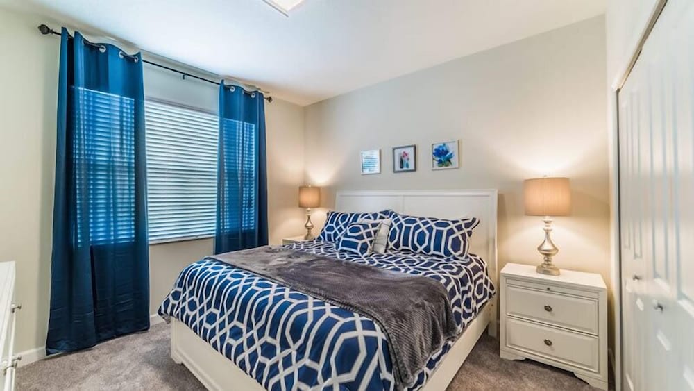 Фото 4706 Sleepy Hollow Drive