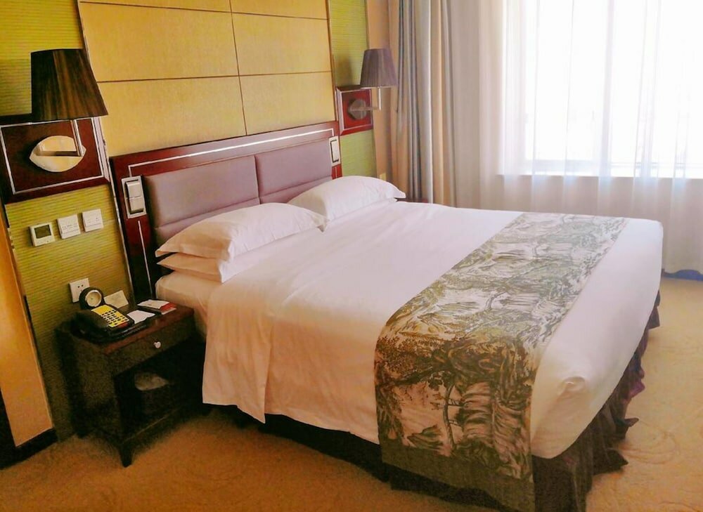 Фото Yun-Zen Century Hotel