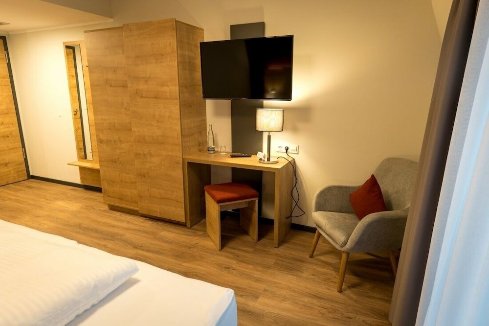 Фото Hotel Landgasthaus Ständenhof