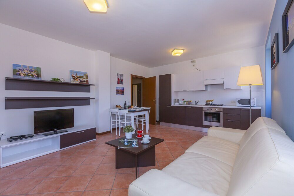 Фото Fontana Del Lago Apt. 9