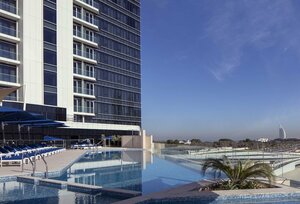 Гостиница Avani + Palm View Dubai Hotel and Suites