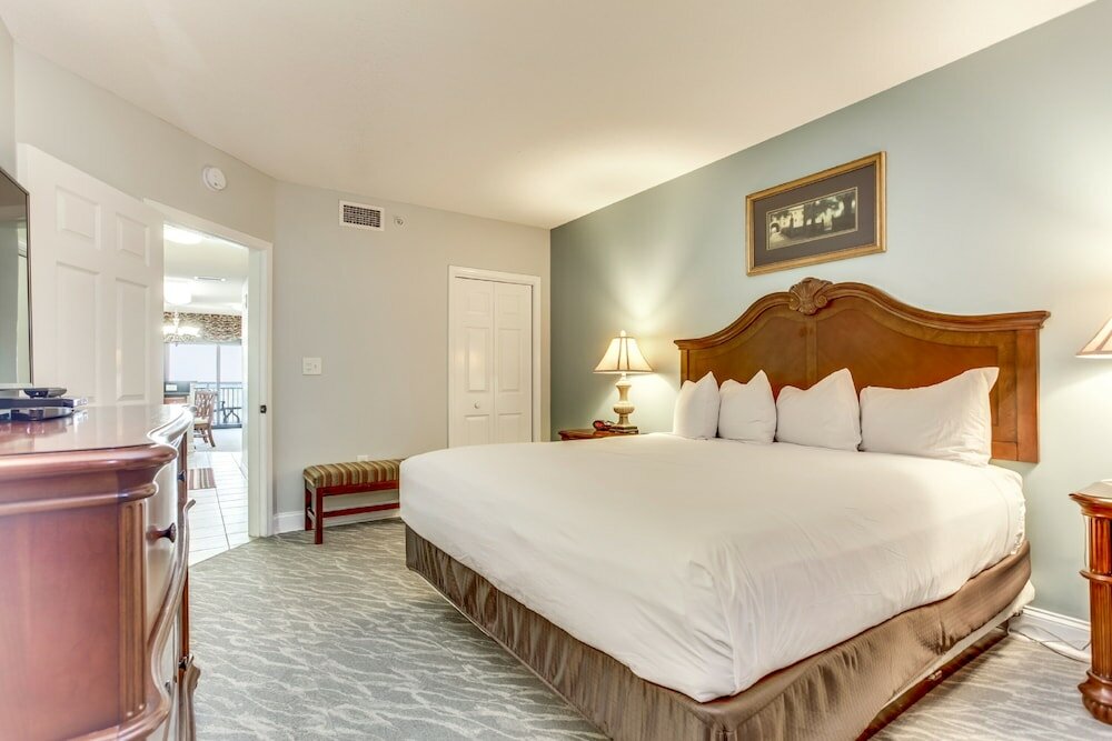 Фото Beachfront Anderson Condos by Hosteeva