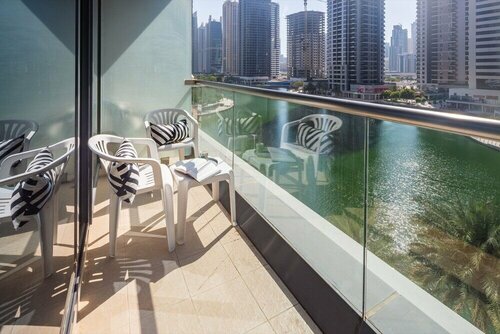 Апартаменты Spacious + Modern Studio in Jlt - Sleeps 3 в Дубае
