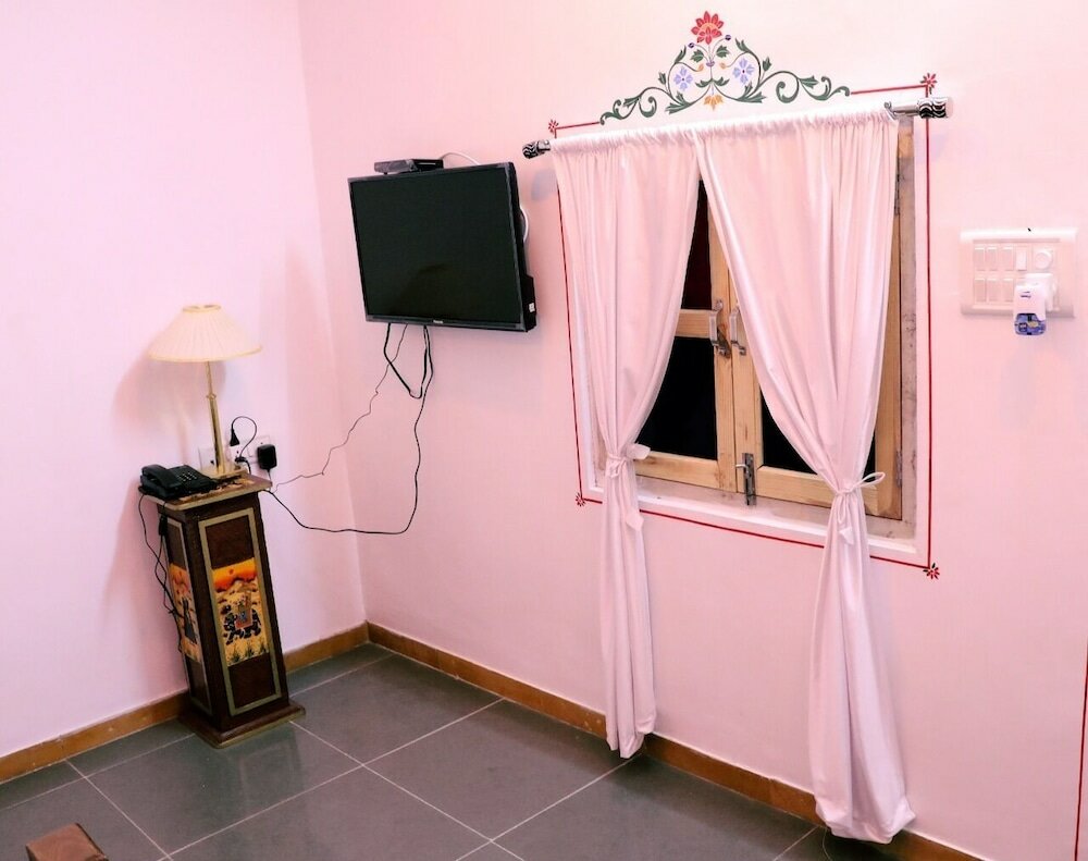 Фото Hotel Dhola Ghat Haweli