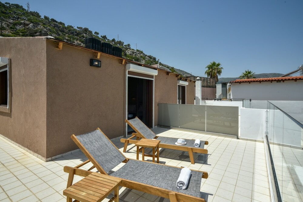 Фото Iraklis Studios & Apartments