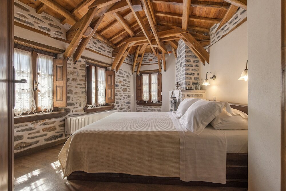 Фото Melanthi Traditional Hotel