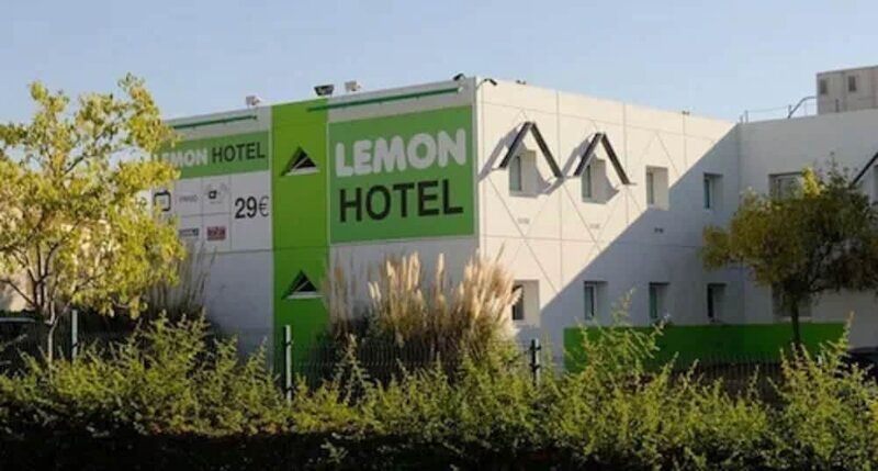 Гостиница Lemon Hotel Le Coteau Roanne